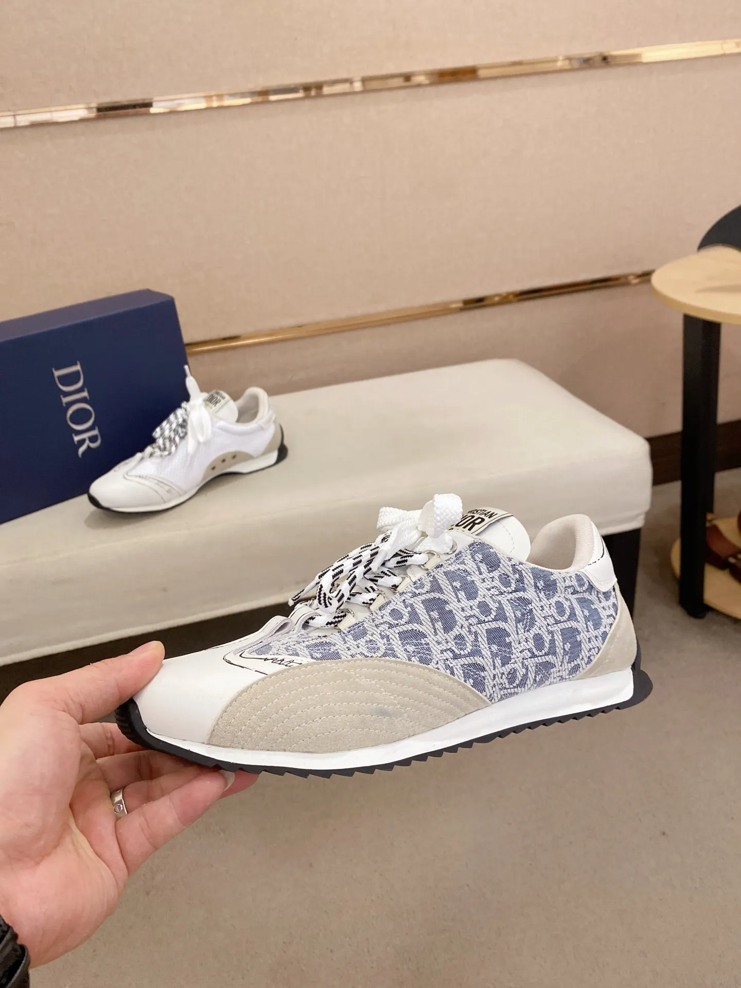 Men's shoes💰: 500💰Couple style💏 [Dior·Dior] New casual sports style men's shoes, new spring and summer design, perfect workmanship, lace-up lazy style to create wardrobe quality, upper: imported first-layer cowhide, mesh breathable lining soft and comfortable, ultra-light TPU wear-resistant outsole, simple, versatile fashion men's shoes, excellent color code number 35--44. (45,46 customized items are not returnable or exchangeable)